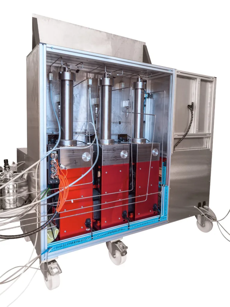 Control and data acquisition interface of the triaxial test bench