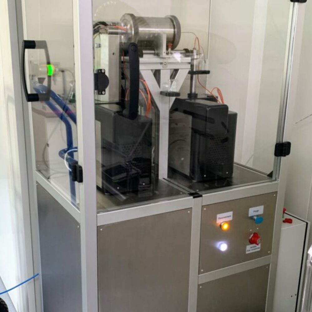 High-precision osmosis test bench designed by IRIAN MECATRONICS for BRGM to study liquid flow in argillite (claystone) samples.