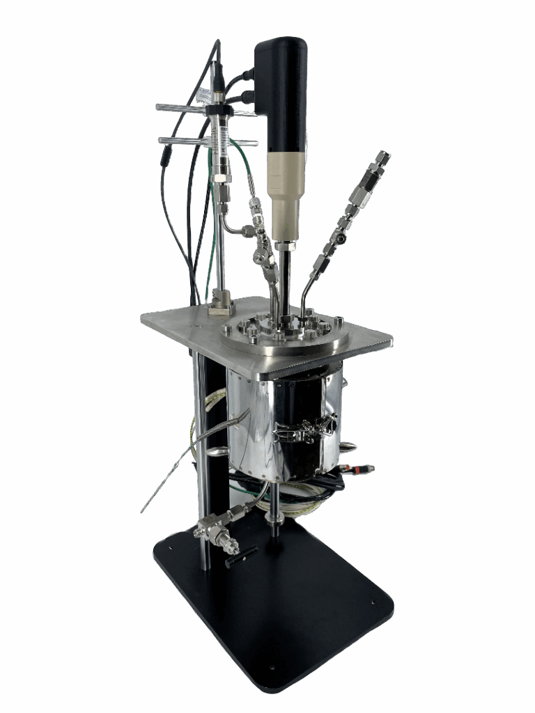 HPHT reactor in Inconel 625 for corrosion testing, on its laboratory stand.