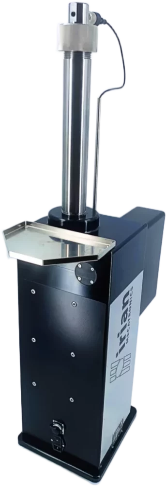 Vertical high-pressure pump module from IRIAN MECATRONICS used for precise fluid injection in scientific test benches.