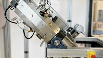 Irian Mecatronics PVT cell for petroleum fluid analysis.
