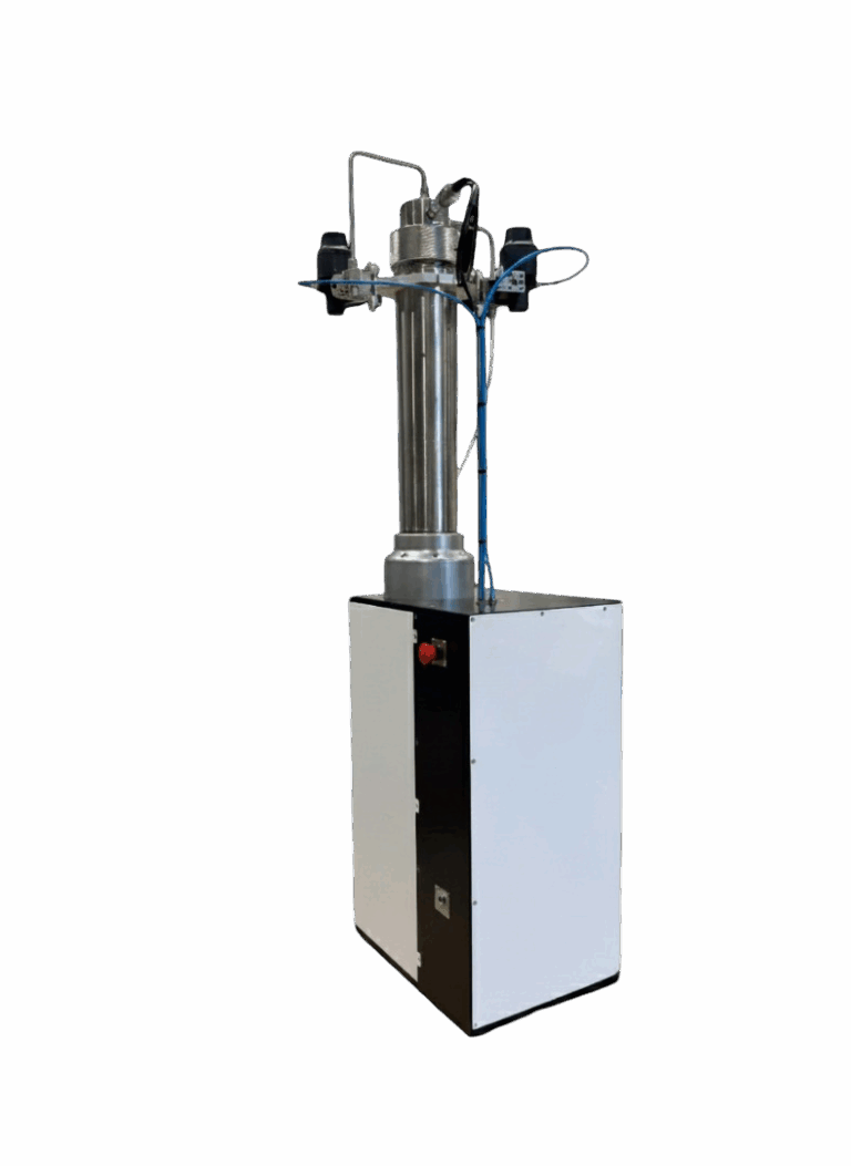 Pompe volumétrique 15 bar pour acide sulfurique 98% conçue sur mesure par Irian Mecatronics.