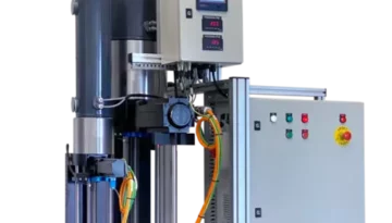 Banc de test hydraulique double pompe seringue avec châssis aluminium et motorisation hybride.